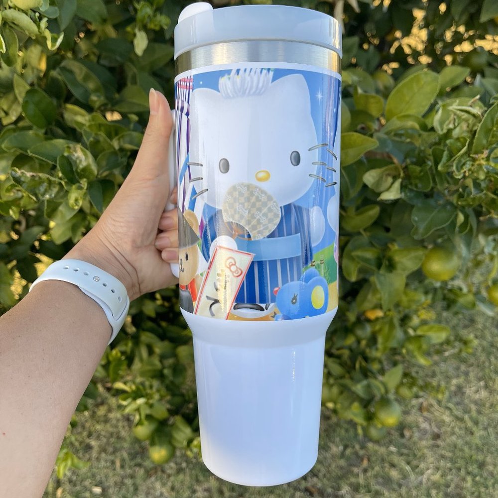 Sanrio Hello Kitty Tumbler 40 oz tumbler with hand carry handle. Brand N - Picture 5 of 7